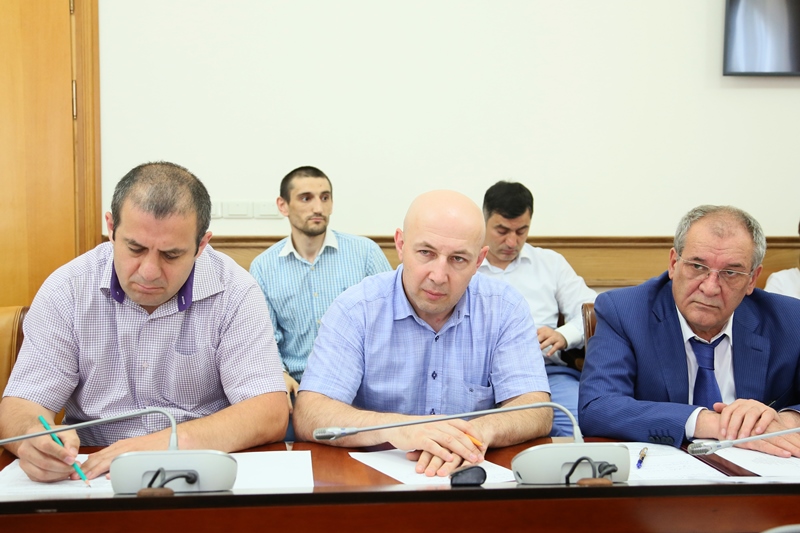 Вопросы по переселению граждан из аварийного жилищного фонда в РД обсудили в Правительстве региона