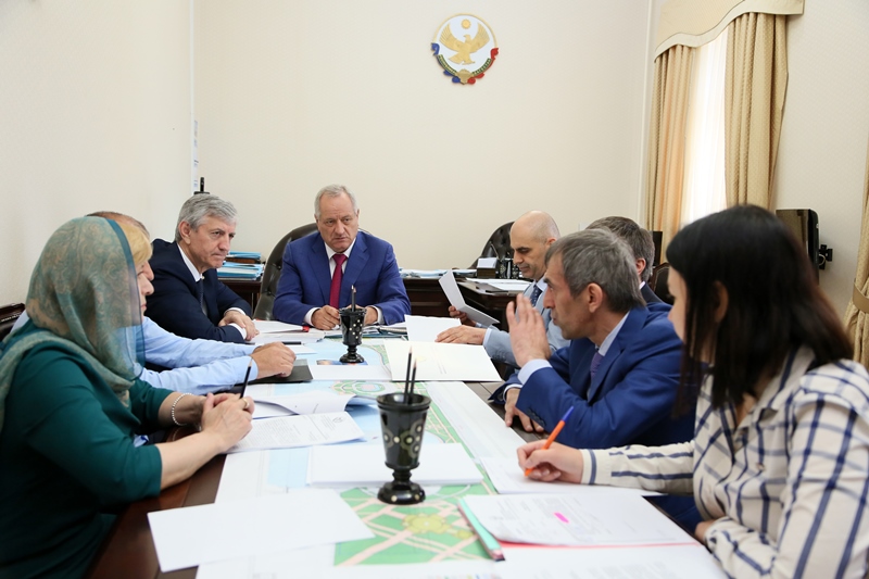 Под руководством Рамазана Алиева прошло совещание по вопросу погашения просроченной задолженности субъектов МСП