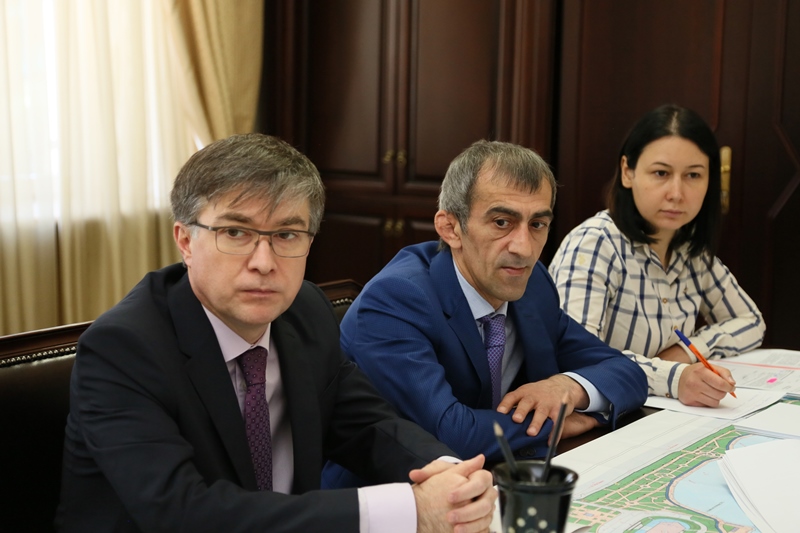 Под руководством Рамазана Алиева прошло совещание по вопросу погашения просроченной задолженности субъектов МСП
