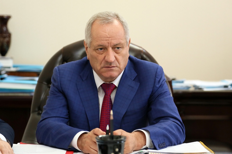 Под руководством Рамазана Алиева прошло совещание по вопросу погашения просроченной задолженности субъектов МСП