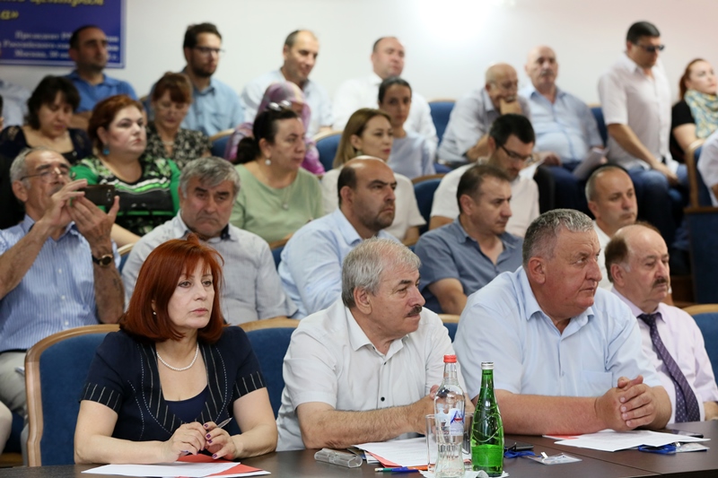 Артём Здунов принял участие в работе стратегической сессии по развитию туристического комплекса