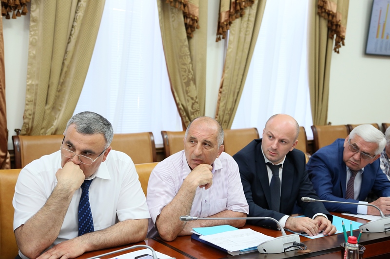 Под руководством Артёма Здунова обсудили вопросы кредиторской задолженности