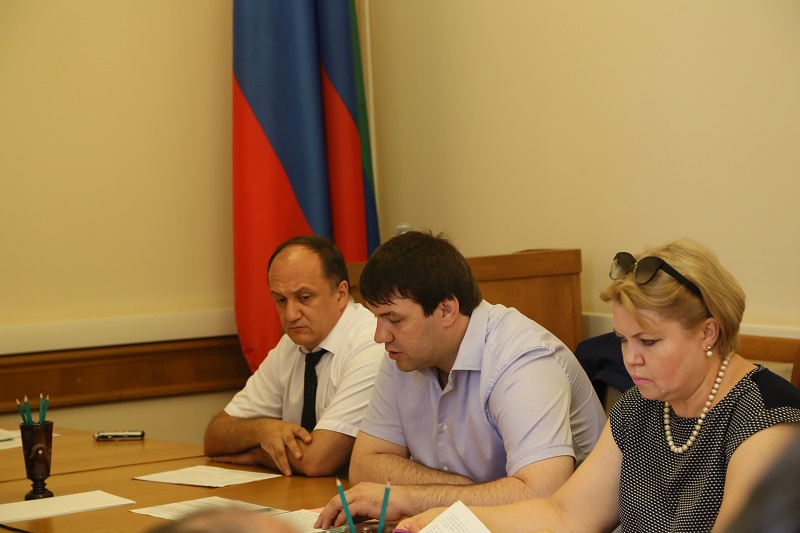 В учреждениях бюджетной сферы задолженность по заработной плате не отмечается