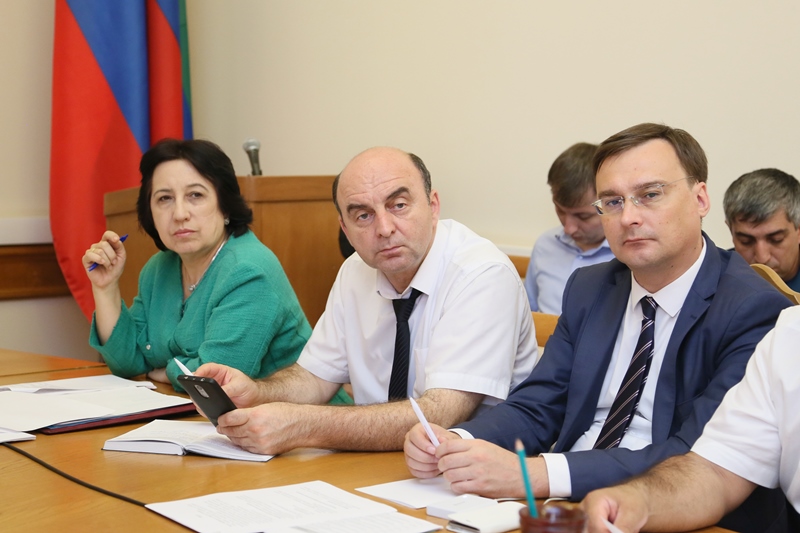 К новому учебному году в Дагестане откроют 7 школ-долгостроев