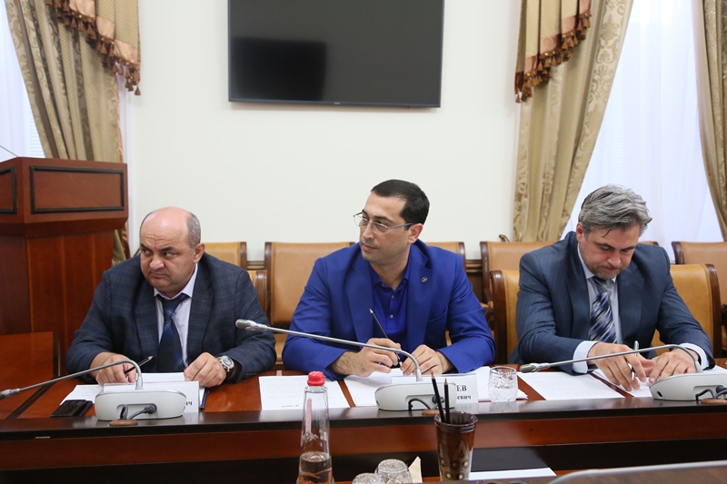 Под руководством Артёма Здунова рассмотрели ход инвентаризации клиентских баз данных потребителей электроэнергии
