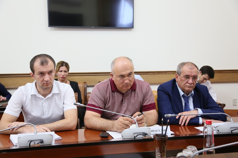 Под руководством Артёма Здунова рассмотрели ход инвентаризации клиентских баз данных потребителей электроэнергии