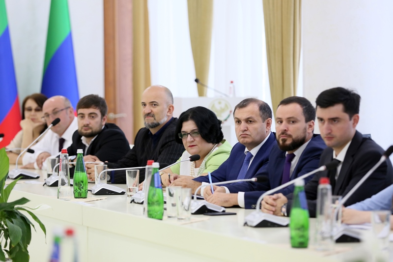 Врио Главы Дагестана встретился с победителями конкурса управленцев «Мой Дагестан»