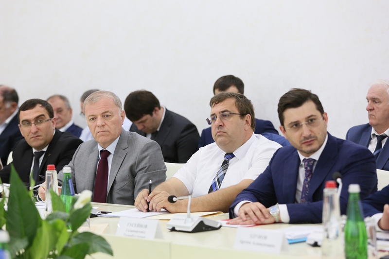 Врио Главы Дагестана встретился с победителями конкурса управленцев «Мой Дагестан»