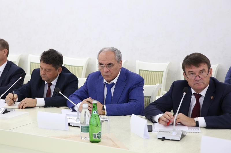 В Дагестане прошло заседание Правкомиссии по обеспечению безопасности электроснабжения под руководством заместителя Министра энергетики РФ