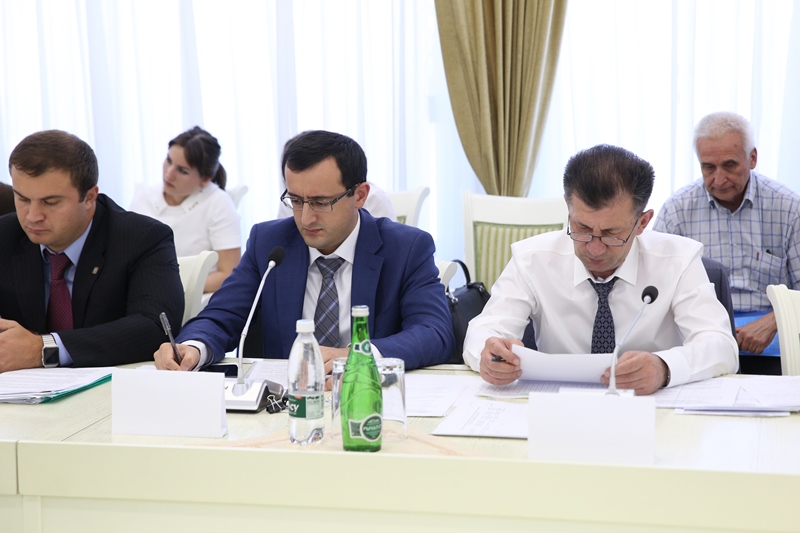 В Дагестане прошло заседание Правкомиссии по обеспечению безопасности электроснабжения под руководством заместителя Министра энергетики РФ