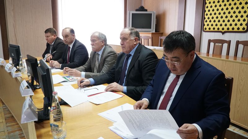 Дагестан, Калмыкия и Ставропольский край обсудили вопросы развития овцеводства и совместной борьбы с саранчовыми