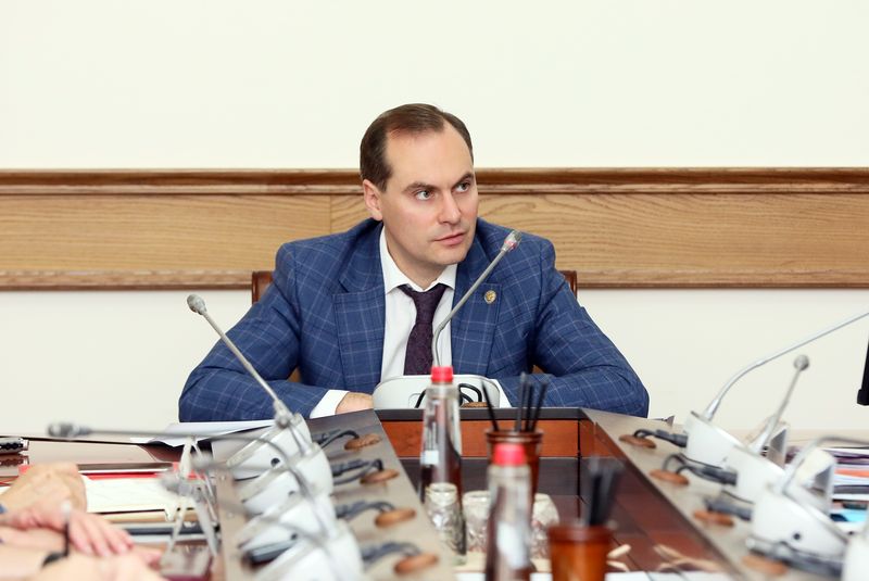 Под руководством Артёма Здунова обсудили развитие топливно-энергетического комплекса Дагестана