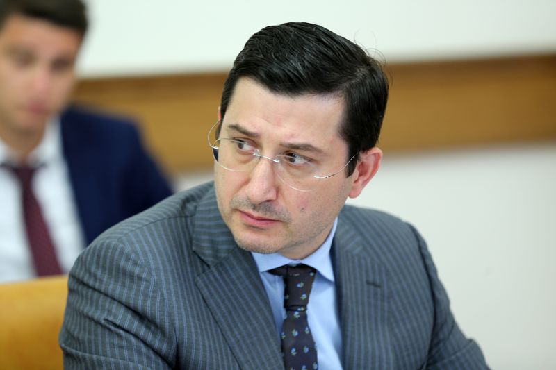 Артём Здунов предупредил глав муниципалитетов и министерства об ответственности за здоровье детей