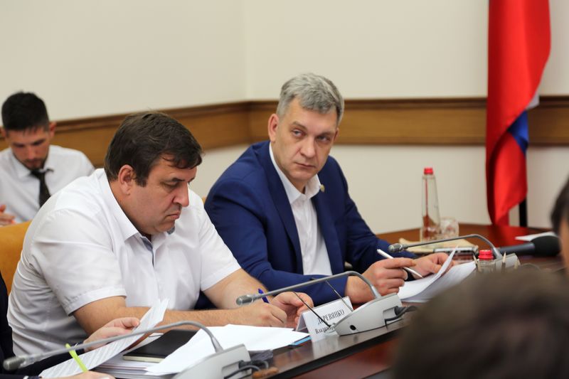 Артём Здунов призвал активизировать работу по развитию топливно-энергетического комплекса Дагестана