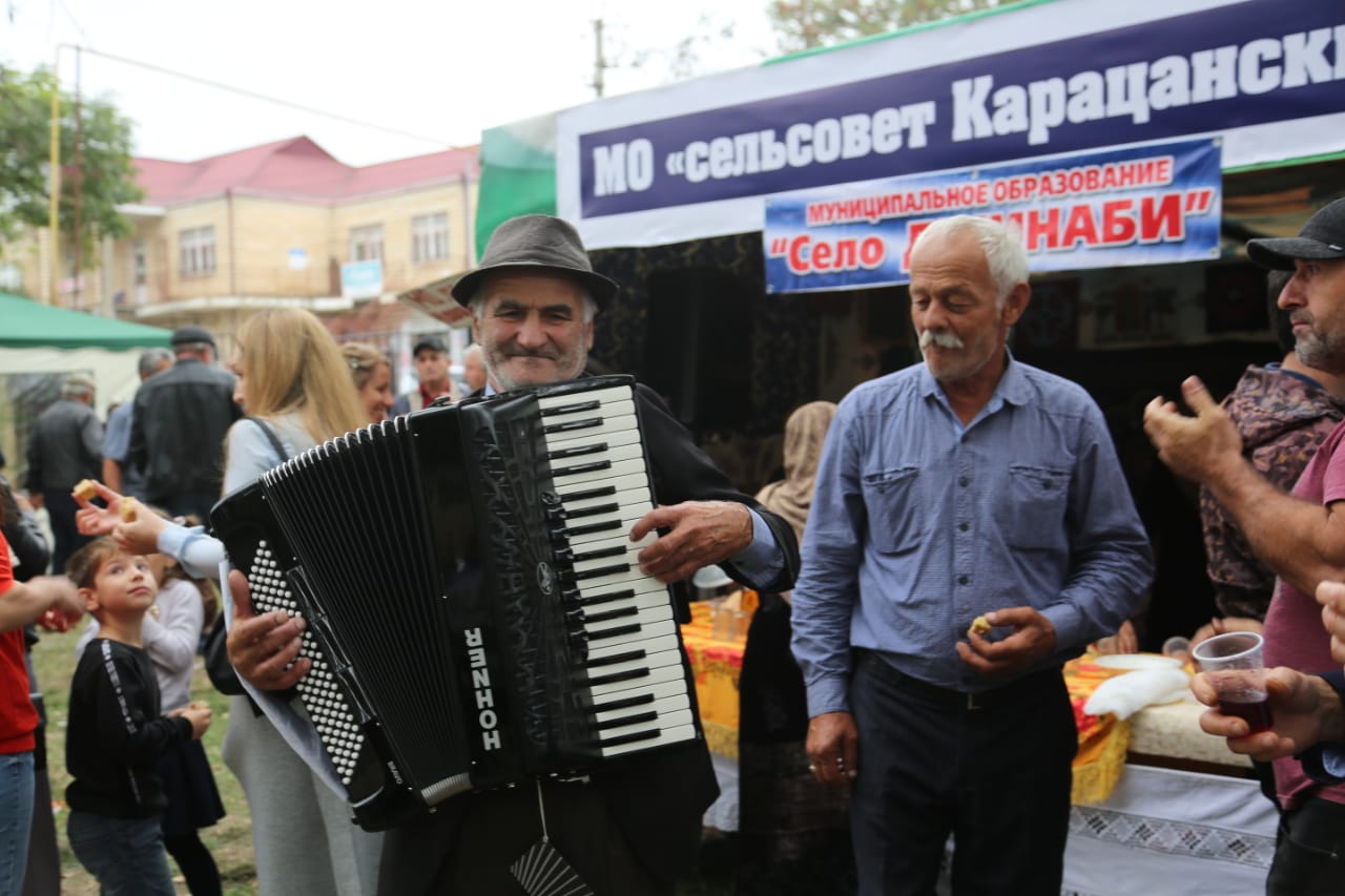 Владимир Иванов посетил национальные подворья в Кайтагском районе