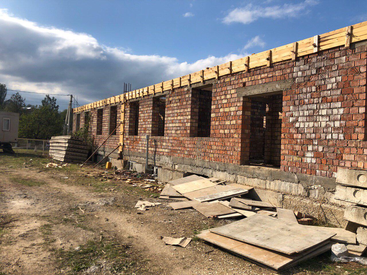 Артём Здунов проинспектировал ход строительства социальных объектов в Карабудахкентском районе