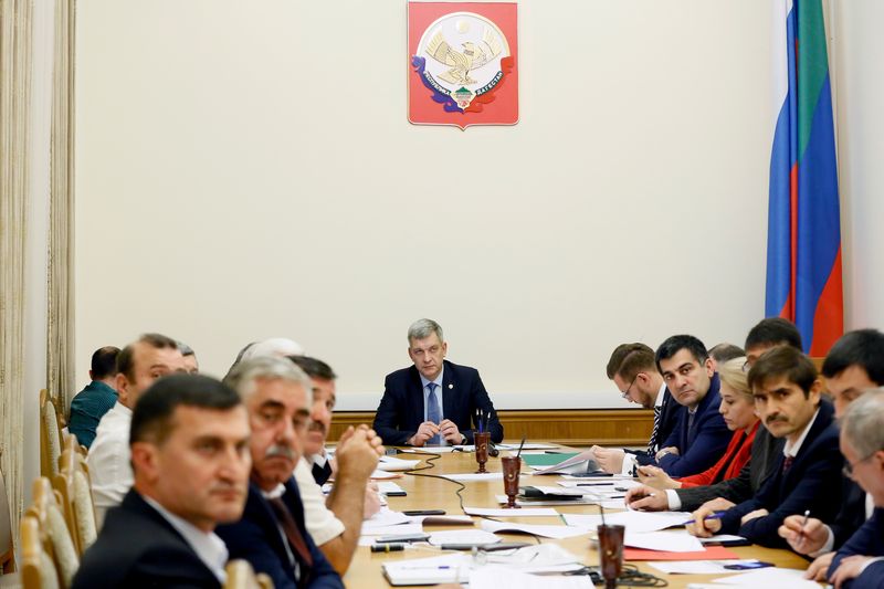 Владимир Иванов провел совещание по реализации важнейших проектов Дагестана