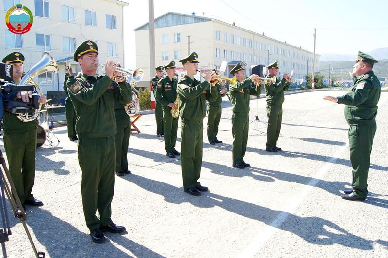 Рамазан Джафаров поздравил батальон военной полиции 136-й мотострелковой бригады с возвращением на родину