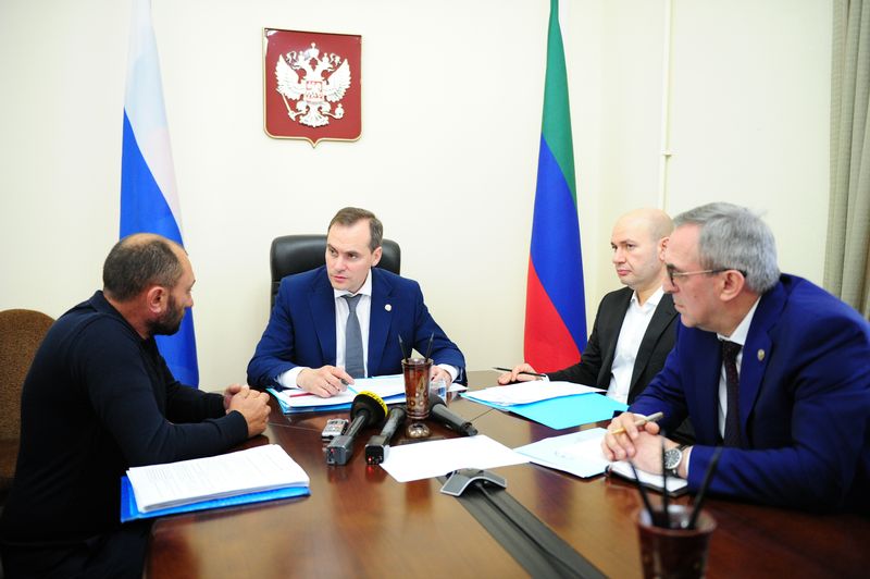 Артём Здунов провел прием граждан по поручению Президента РФ
