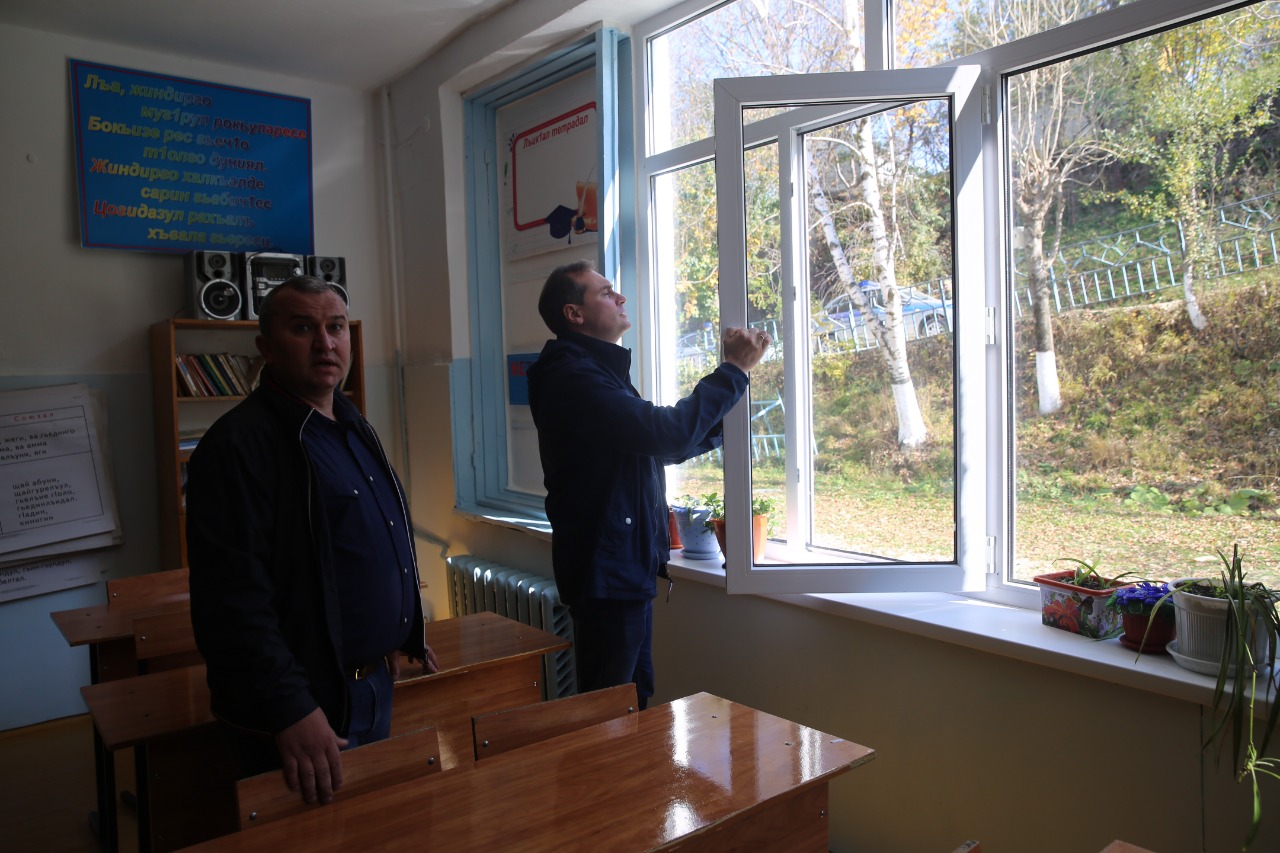 Артём Здунов посетил Казбековский район