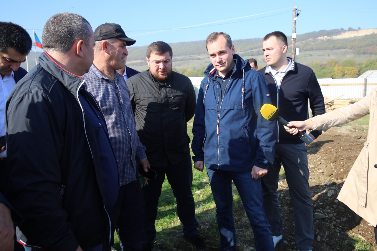 Артём Здунов посетил Казбековский район