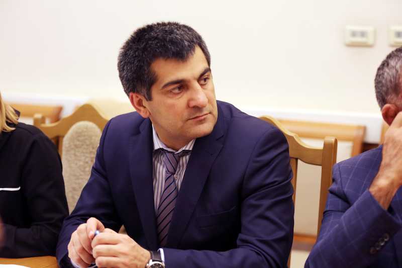 Ход реализации приоритетных проектов Дагестана обсужден под руководством Владимира Деревянко