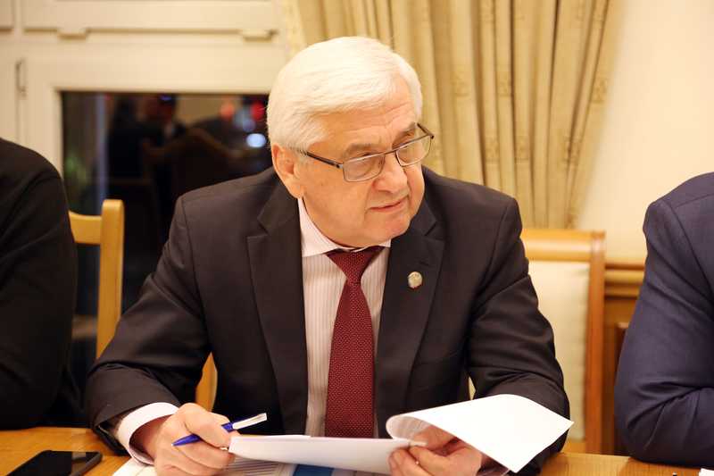 Ход реализации приоритетных проектов Дагестана обсужден под руководством Владимира Деревянко