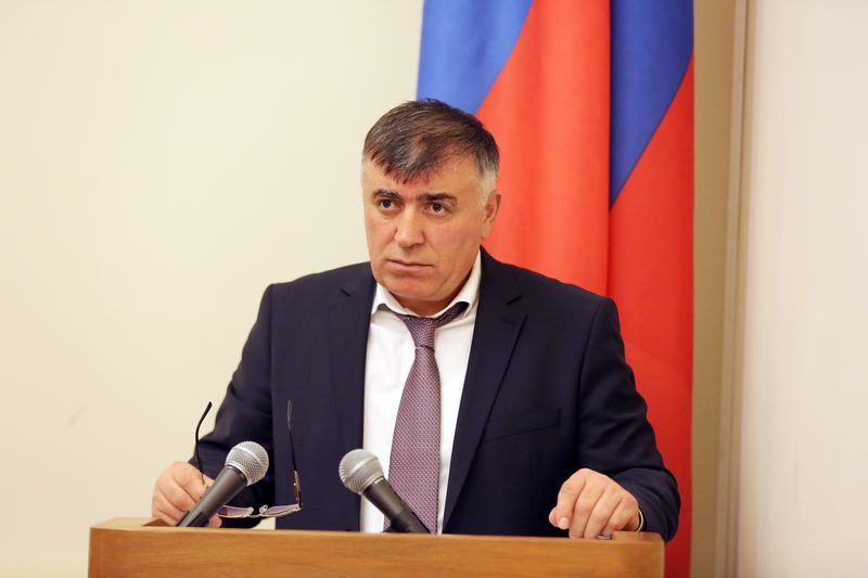 Абдулмуслим Абдулмуслимов дал указание главам муниципалитетов построить приюты для содержания бездомных животных