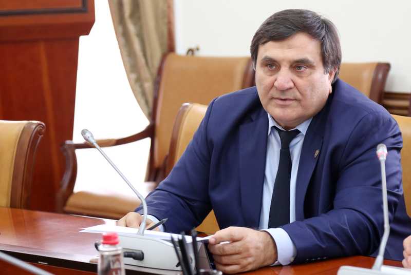 В Правительстве Дагестана обсудили производство контрольно-кассовых терминалов