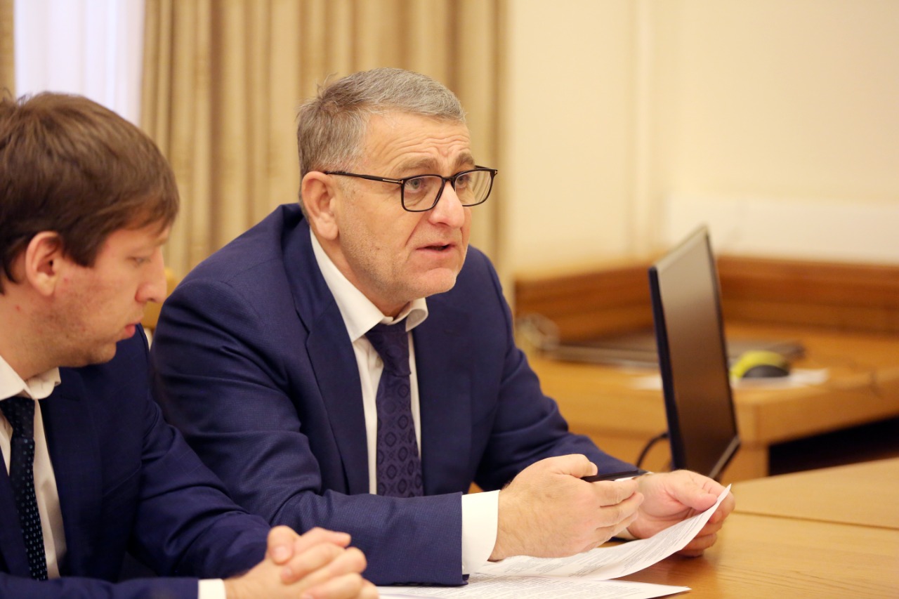 В Правительстве Дагестана обсуждено дальнейшее развитие проекта «100 школ»