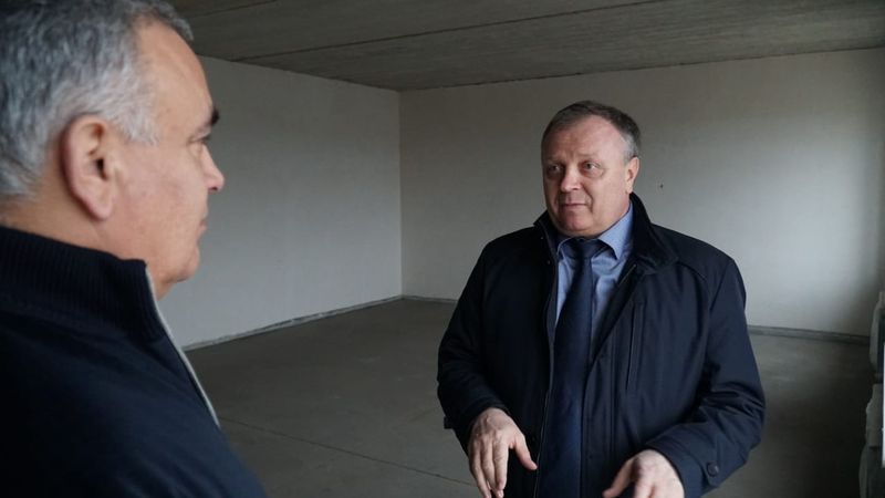 Владимир Лемешко посетил школу-долгострой в Магарамкентском районе