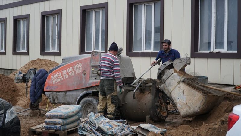 Владимир Лемешко посетил школу-долгострой в Магарамкентском районе
