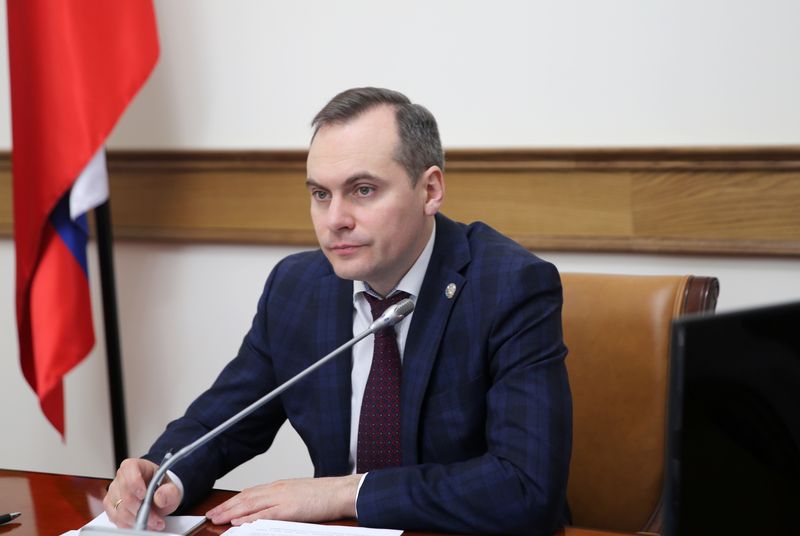 Под руководством Артёма Здунова подробно обсудили меры по предотвращению роста заболеваемости ОКИ в Кизляре