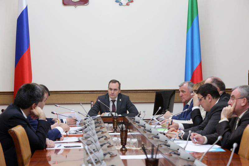 Под руководством Артёма Здунова обсуждены вопросы обеспечения эффективности деятельности ГУПов Дагестана