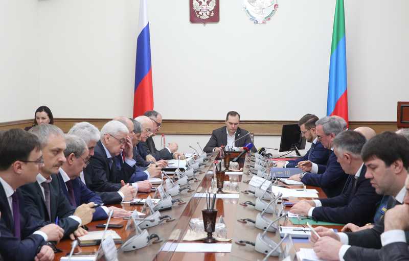 Артём Здунов поручил усилить меры по предотвращению завоза и распространения коронавирусной инфекции