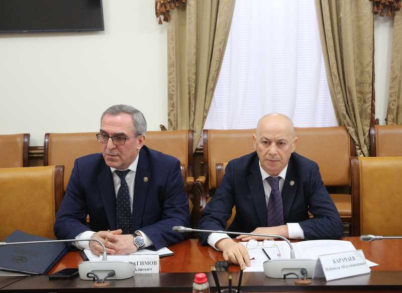 Артём Здунов поручил усилить меры по предотвращению завоза и распространения коронавирусной инфекции