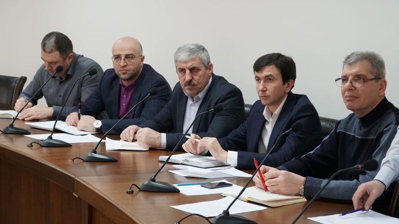 Под руководством Абдулмуслимова обсуждены вопросы подготовки кадров для АПК