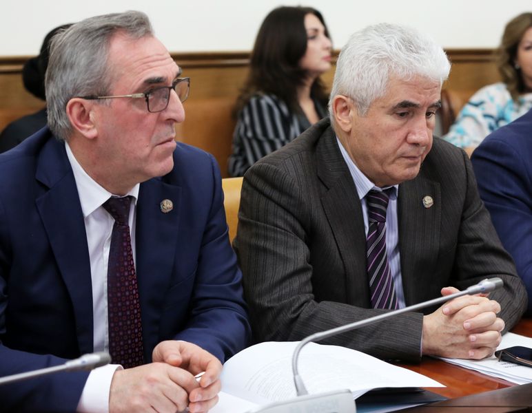 Вопросы информационного взаимодействия органов власти обсудили на заседании Правительства Дагестана