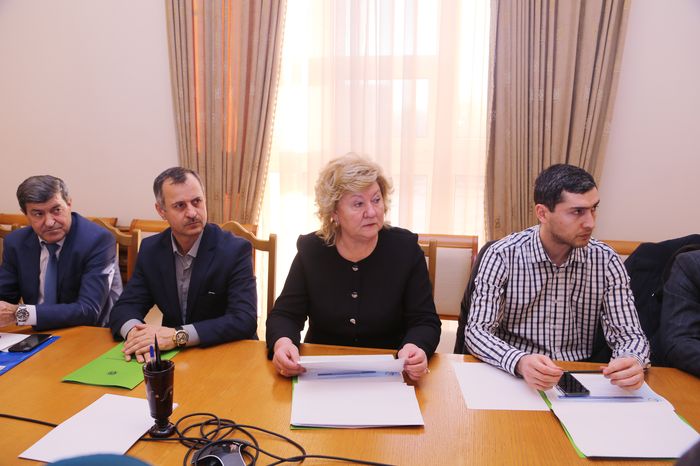 Под руководством Анатолия Карибова обсуждены изменения в порядке выплат по договору обязательного страхования