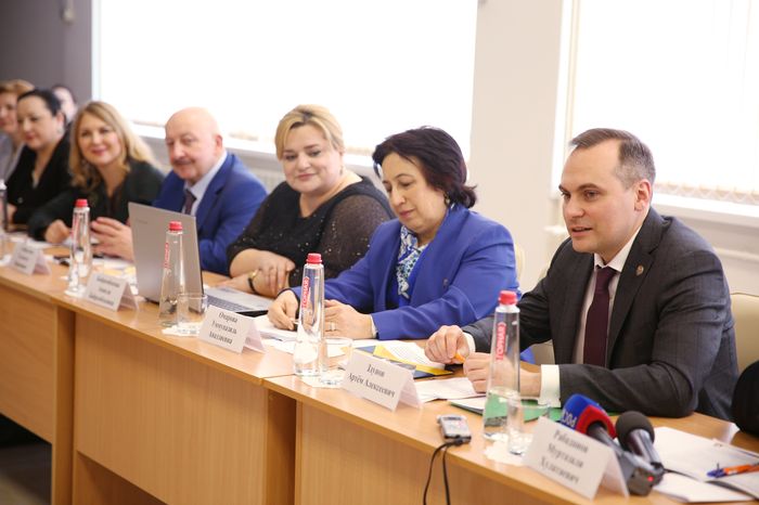 С участием Артёма Здунова обсуждены вопросы вовлечения молодежи в научно-исследовательскую деятельность