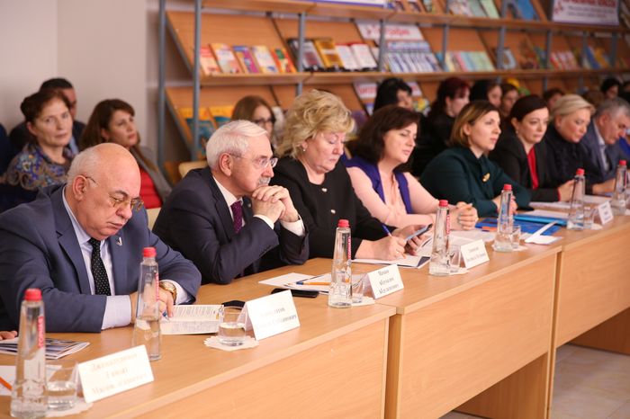 С участием Артёма Здунова обсуждены вопросы вовлечения молодежи в научно-исследовательскую деятельность