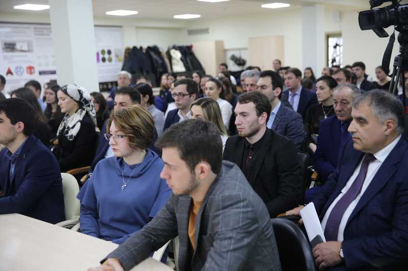 Премьер-министр Дагестана: «Все зависит только от нашей с вами активности»