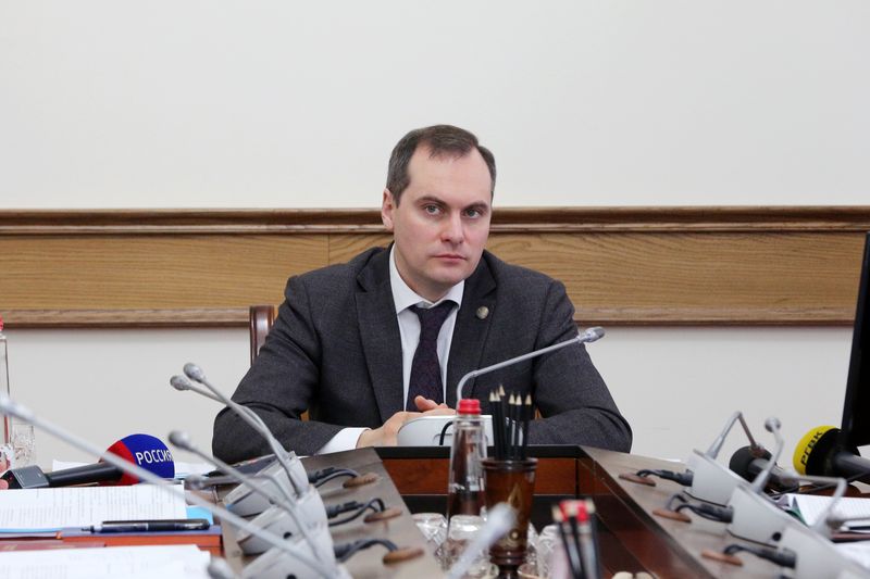 В Правительстве Дагестана рассмотрели вопросы, связанные с объектами инженерной и социальной инфраструктуры, построенными в нарушении установленных норм