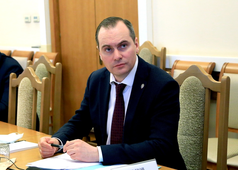 Артём Здунов провел заседание Оперативного штаба по предупреждению завоза и недопущению распространения коронавирусной инфекции