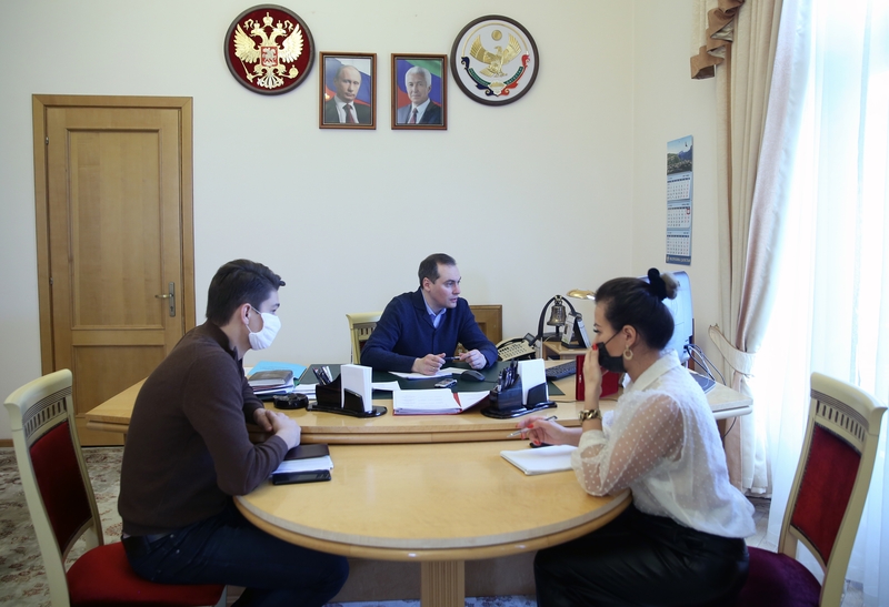 Формы поддержки предпринимателей в условиях распространения новой коронавирусной инфекции обсуждены в Правительстве Дагестана