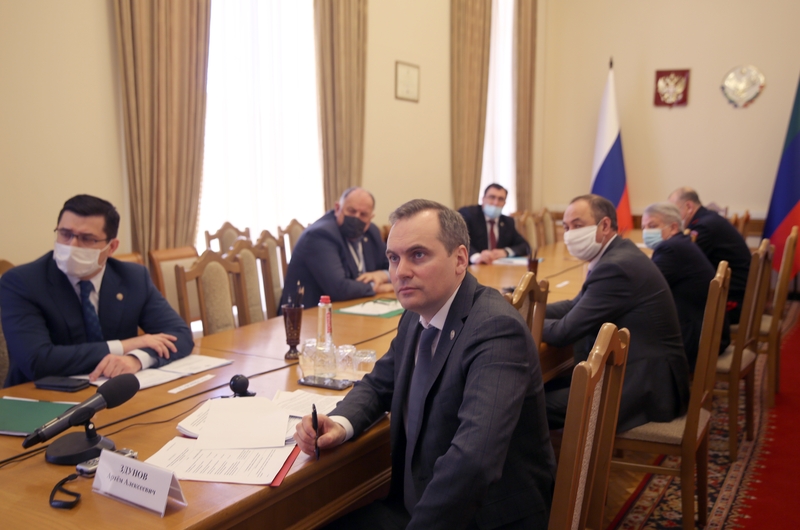 В Правительстве Дагестана обсудили возобновление работы предприятий в ряде отраслей