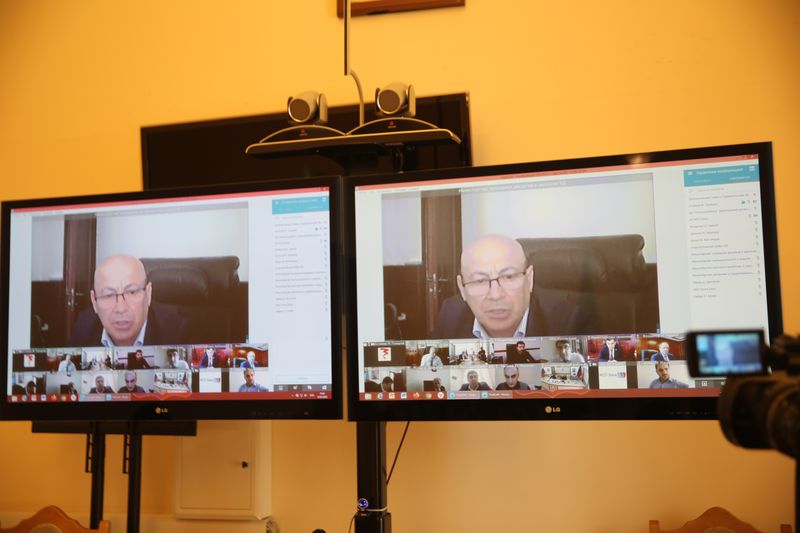 Вопросы поддержки малого и среднего предпринимательства обсудили в Правительстве РД с руководителями банков
