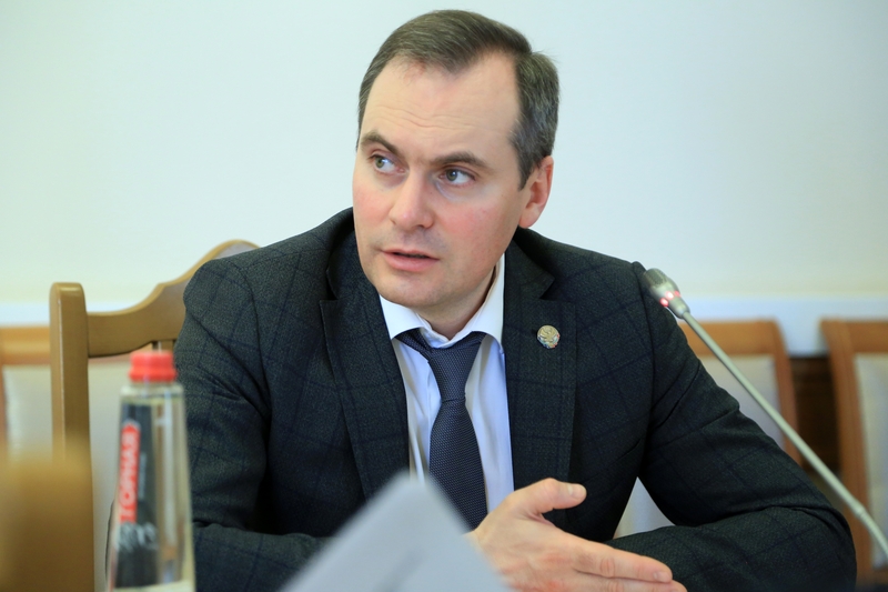 Артём Здунов провел заседание Оперативного штаба по предупреждению завоза и распространения COVID-19 на территории Дагестана