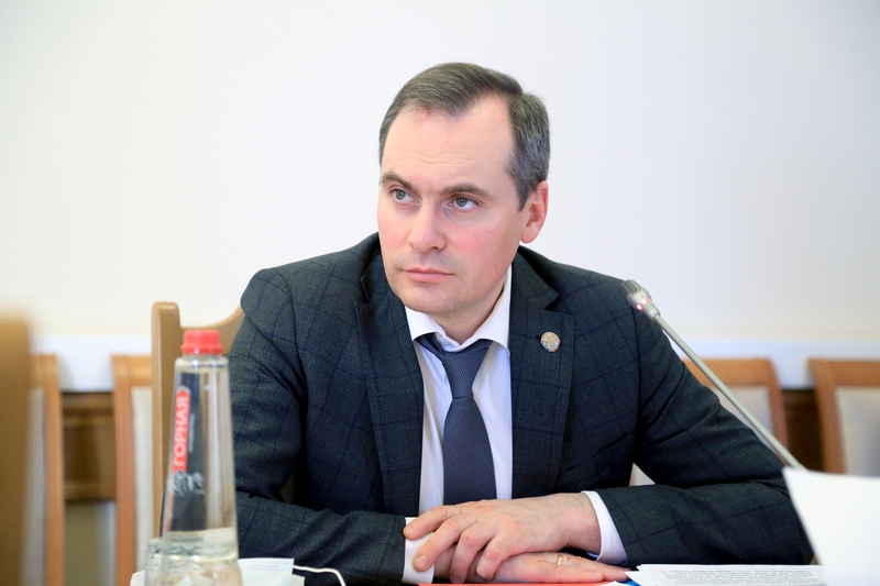 Артём Здунов провел заседание Оперативного штаба по предупреждению завоза и распространения COVID-19 на территории Дагестана