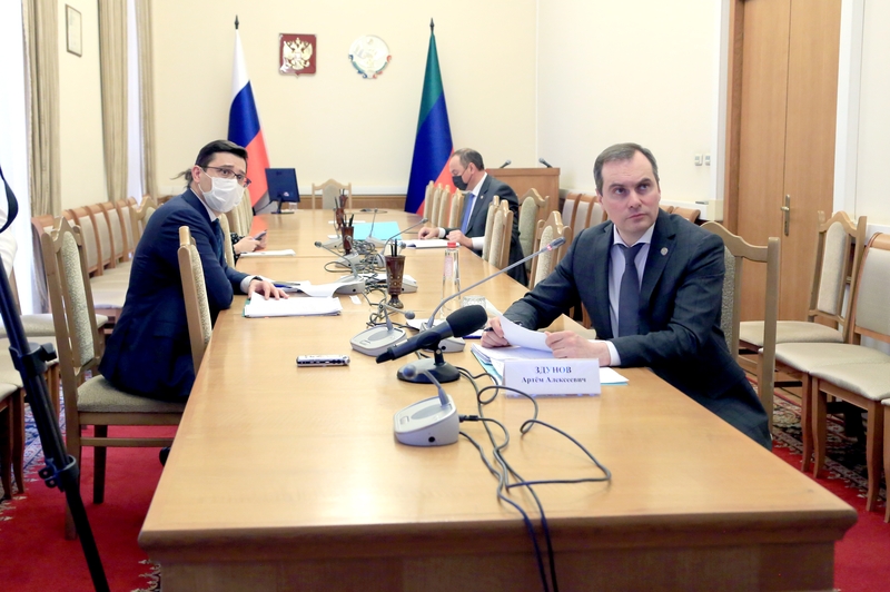 Артём Здунов провел заседание Оперативного штаба по обеспечению устойчивого развития экономики и социальной стабильности региона